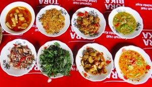 Warung Betawi Mpok Kuni: Aduh Enaknye! Sayur Mangga dan Pecak Gabus Bikinan Mpok Kuni