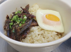 Bertemu Ratu Sisig dan Mencicipi Spicy Sweet Tuyo