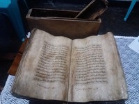 Al Quran dibawa ke Alor oleh Iang Gogo dari Kesultanan Ternate sekitar tahun 1519. Ia membawa misi menyebarkan Islam di Alor (Kurnia/detikTravel)