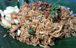 Makan Enak Mengenyangkan dengan Nasi Magelangan