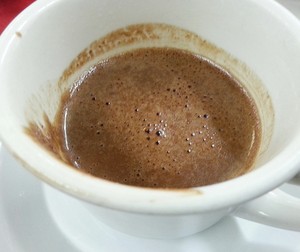 Tsokolate Batirol, Minuman Cokelat Enak dengan Gurih Kacang