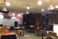 Di kawasan Kemang Timur, ada restoran Naches yang memberi konsep baru bagi pecinta kuliner sekaligus penikmat musik. Restoran menawarkan konsep open stage juga bagi musisi Indonesia. Di dalam restoran pun nampak panggung yang dilengkapi sound system, mic dan perlengkapan musik.