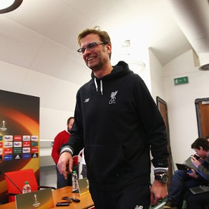 Liverpool Hadapi Manchester United, Klopp Angkat Dua Jempol