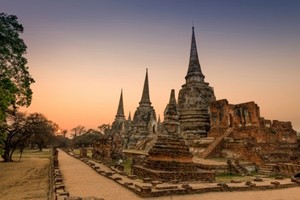 Mulai 1 Maret, Myanmar Larang Turis Nakal Panjat Pagoda