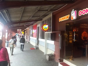 Ada Sate, Jus Alpukat, hingga Makanan Langka di Stasiun Kota (2)