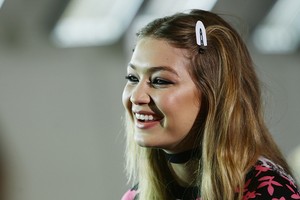 Selain Gigi Hadid, Kelima Model Cantik Ini Jago Masak