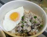 Sedapnya Rice Bowl dengan Topping Daging Sapi Hingga Bandeng