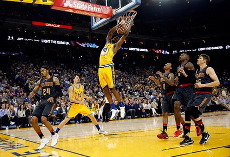 Tanpa Curry, Warriors Lumpuhkan Hawks