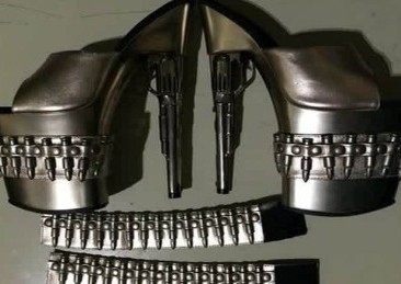 Sepatu Seperti Ini yang Bisa Bikin Kamu Dipanggil Keamanan Bandara