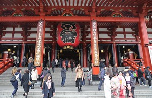 Sensoji Asakusa, Kuil Megah Incaran Turis di Tokyo