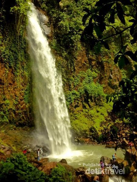 76+ Gambar Air Terjun Lembah Pelangi 76+ Gambar Air Terjun Lembah Pelangi