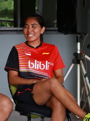 Nitya Krishinda, Tukang Gebuk yang Hobi Membaca