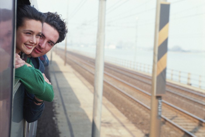 5 Alasan Naik Kereta Lebih Menarik dari Naik Pesawat