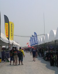     Ini adalah sebagian kawasan paddock tim-tim peserta.