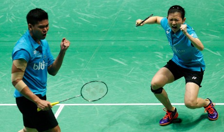 Vita: Praveen Berbakat, Debby Pantang Menyerah