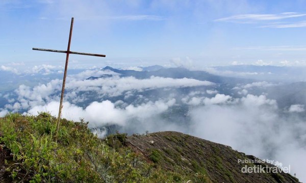 Download 500 Koleksi Gambar Gunung Inerie Terbaik Gratis HD