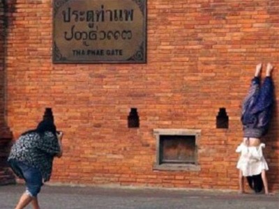 Handstand di Situs Kuno Chiang Mai, Turis China Diprotes