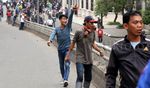 Sopir Taksi dan Ojek Online Saling Lempar Batu