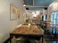 Berlokasi di Dharmawangsa Square, Madera Kitchen tawarkan ragam menu Barat dalam suasana homey yang nyaman.