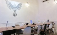 Mockingbird terletak di area bekas SPBU Pertamina, Pondok Indah. Restoran mengusung konsep The Most Affordable Fine Dining in the World. Restoran berukuran mini ini didesain sederhana namun tetap nyaman.
