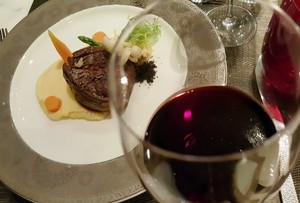 Menangkap Keunikan Wine Vina Ventisquero Dalam Paduan Hidangan Barat