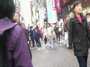 Myeong-dong & Dongdaemun, Pusatnya Belanja Kosmetik di Korea
