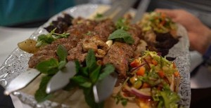 Mau Cicip Kebab Termahal di Dunia? Harganya Rp 13,8 Juta per Buah!