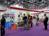 Ada 50 Usaha Kecil Menengah dari Indonesia yang sajikan aneka produk makanan dan juga perawatan tubuh halal di MIHAS 2016.