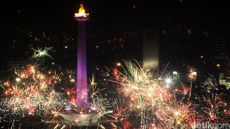 Wisata Malam Monas Dibuka Yuk Lihat Jakarta Dari Puncak Tugu