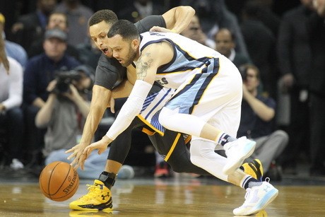 Warriors Jaga Peluang Pecahkan Rekor Bulls