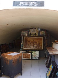 Lukisan tanah liat cocok juga dibeli untuk suvenir. Harganya bervariasi tergantung ukuran lukisan (Kurnia/detikTravel)