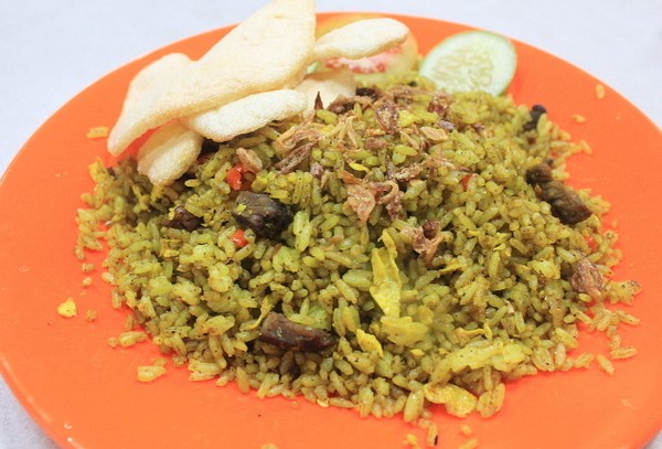 Gurih Berempah Nasi Goreng Kambing dengan Aroma Kari