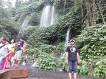 Menyibak Indahnya Air Terjun Benang Kelambu di Lombok