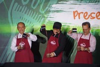 Pembukaan jambore WSFC 2016 atau dengan ditandai pembuatan cokelat tarik.