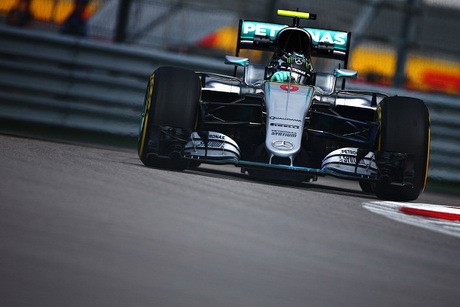 Rosberg Tercepat, Rio Hanya Turun 10 Menit