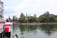     Hei, lihat! Kita segera mendapat di Samosir!