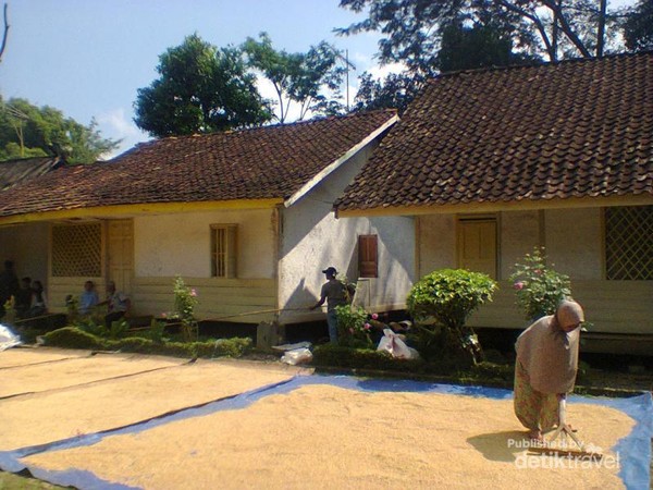 Hasil gambar untuk kampung pulo garut