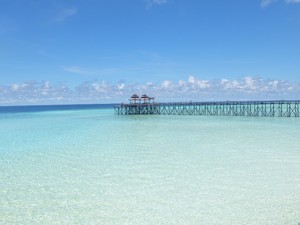 Bukan Maladewa, Ini Maratua