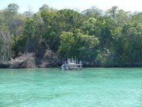 Inilah dermaga Kampung Payung-payung. Jaraknya dari Pulau Derawan, pulau utama di Kepulauan Derawan, sekitar 1 jam naik boat (Afif/detikTravel)