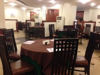 Di Jakarta ada restoran spesial sajian Korea China (Junghwa yori). Menempati Grand Wijaya Center, restoran Ga Ya Sung punya suasana klasik. Tak terlihat perabotan modern di restoran ini.