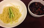 Nikmatnya Mie Korea Gaya Fusion China dengan Topping Seafood Berlimpah