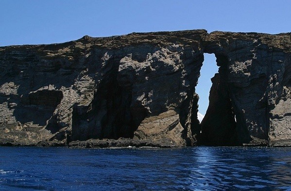 Rahasia di Balik Pulau Terlarang Hawaii