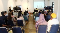 Pada Minggu (15/05), Detikfood menyelenggarakan Indonesian Tea Class di Almond Zucchini Cooking Studio Jakarta. Kegiatan yang didukung Teh 2Tang diikuti 40 peserta.