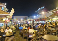Dalam Jakarta Fashion & Food Festival (JFFF) 2016 ke-13 yang digelar di La Piazza, Kelapa Gading yang berlangsung hingga tanggal 22 Mei 2016.