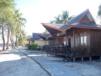 Selain itu, ada juga penginapan berupa hotel atau homestay di Pulau Derawan. Untuk homestay, yang paling murah harganya yakni sekitar Rp 250 ribu per malam (Afif/detikTravel)