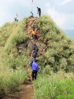 Pemandangan Hijau dari Puncak Gunung Batu, Jonggol