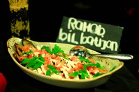 Tim kuliner hotel yang dipimpin Chef Zulkarnain menyajikan masakan Barat, Asia, dan Indonesia dengan cita rasa autentik. Ada juga hidangan khas Timur Tengah seperti Ma Zatoun, Lamb Moussaka, dan Rahab bil Baujan.