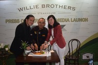Saat temu media (18/05), Melia Vanda selaku pemilik Willie Brothers Steakhouse mengatakan ingin menghadirkan steakhouse premium berkualitas dengan harga terjangkau dan suasana nyaman.