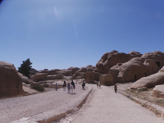 Menemukan Kota Hilang Petra di Yordania