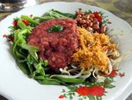 Mencicip Sate Bulayak dan Ayam Pelalah Berbumbu Sedap Khas Lombok